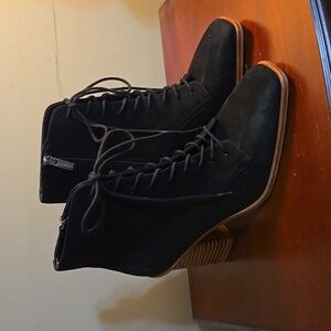 Vince Camuto Black Suede Ankle Boots Size 8.5